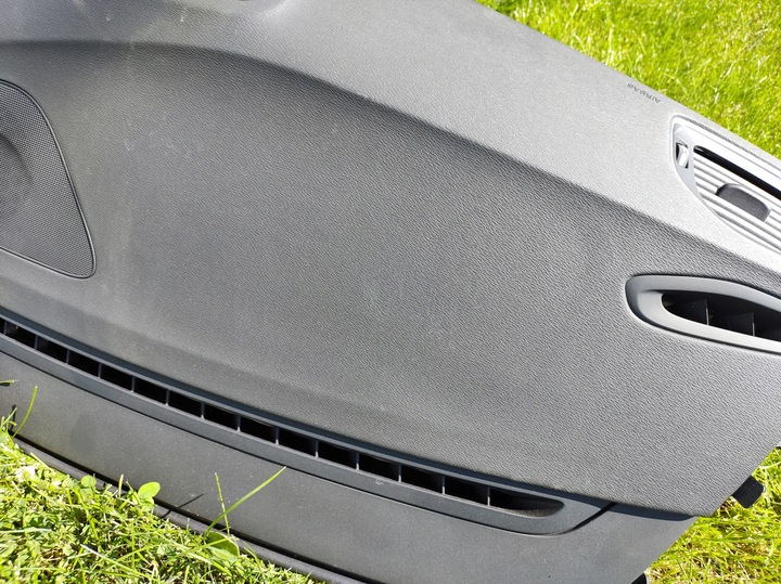 фото №14, Volvo s60 13- панель консоль капот uk