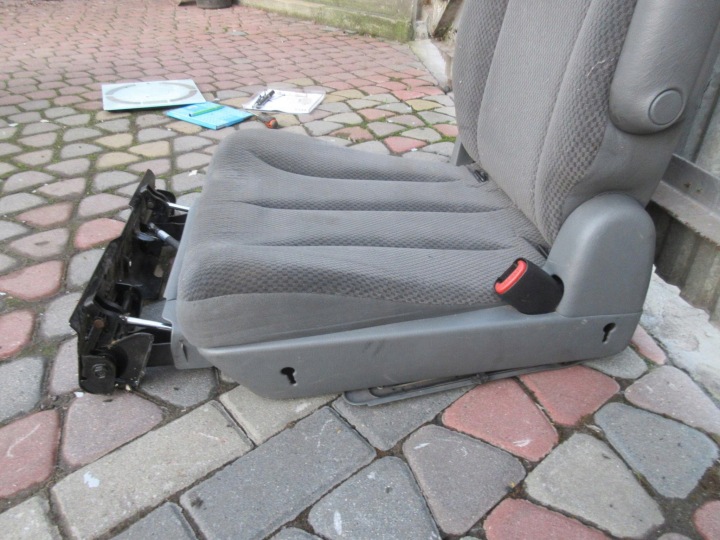 фото №13, Chrysler grand voyager iv 2.8 crd сидіння зад 2 ряд