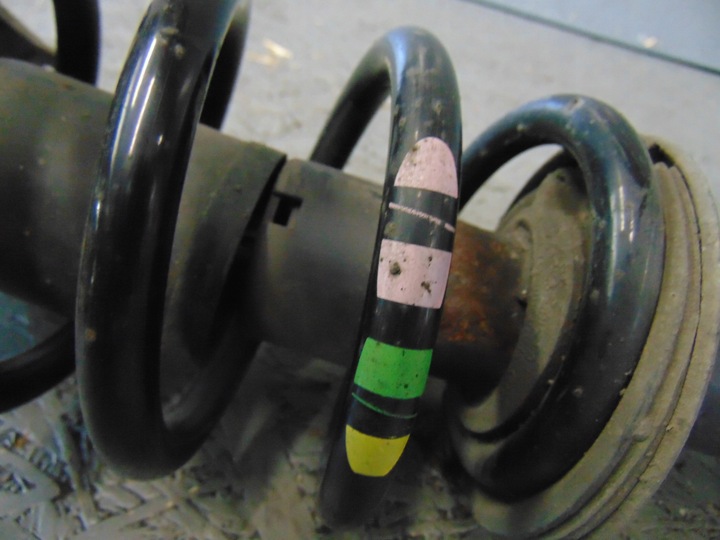 фото №8, Пружина амортизатор audi a4 b6 2.0 131 km alt