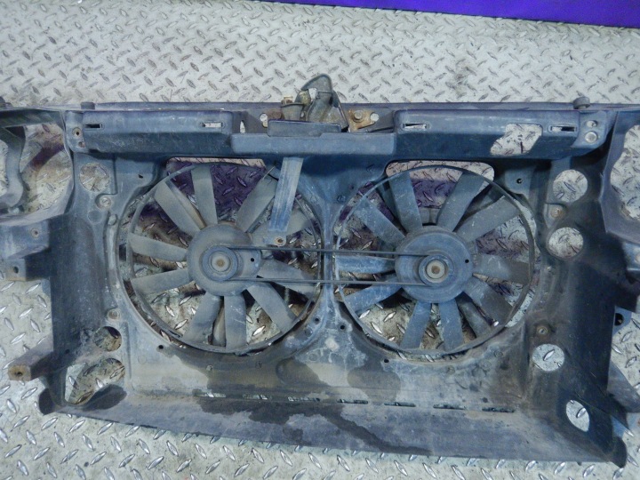 фото №4, Vw golf iii hb 3d передня панель окуляр 1h0805594d