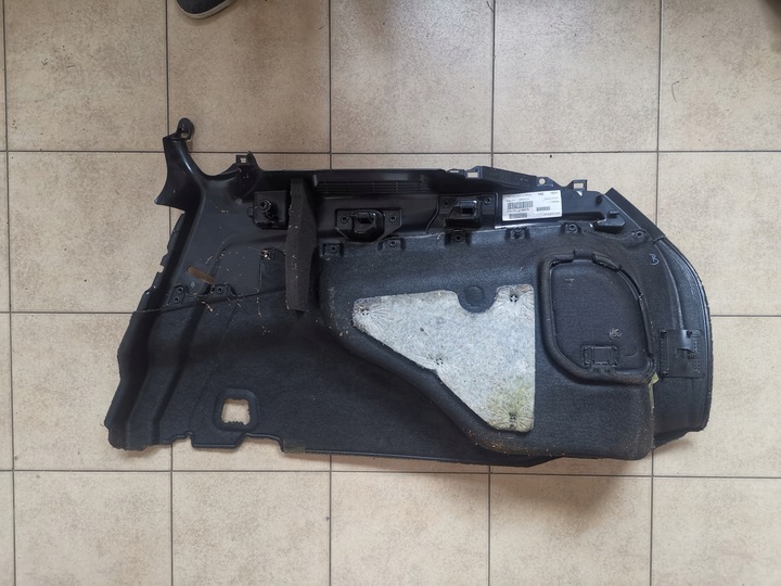 фото №4, Volvo v60 оббивка боковина багажника заглушка