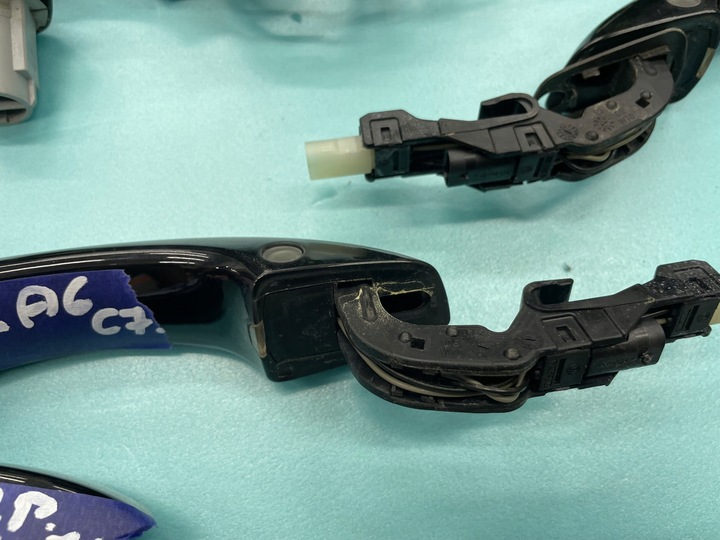 фото №2, Ручка keyless a6 a7 c7 q7 led перед зад ly9t оригінал комплектна