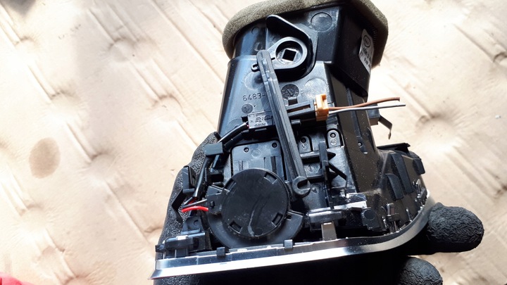 фото №9, S4 b8 a4 решітка повітропровід права 8t1820902c європа