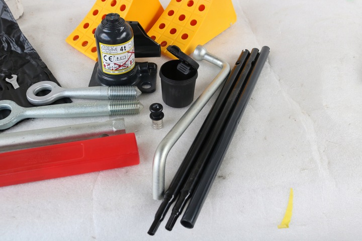 фото №4, Iveco daily домкрат підйомник 4t 500327449 ,