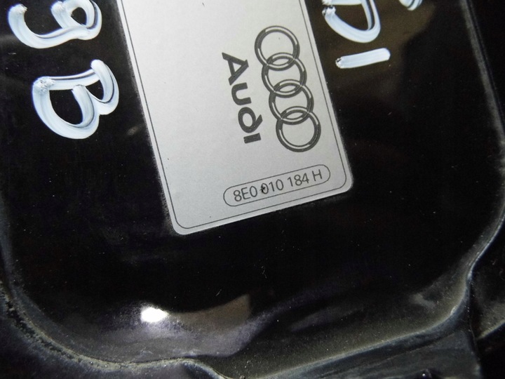 фото №5, Audi a4 b6 2.5tdi крышка заливка топлива lv93 8e0010184