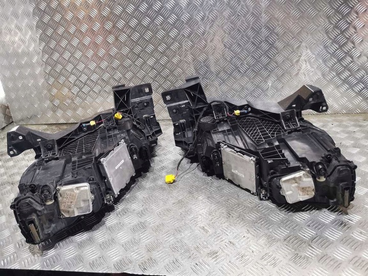 фото №7, Audi q7 4m лампа повний led права перед передня