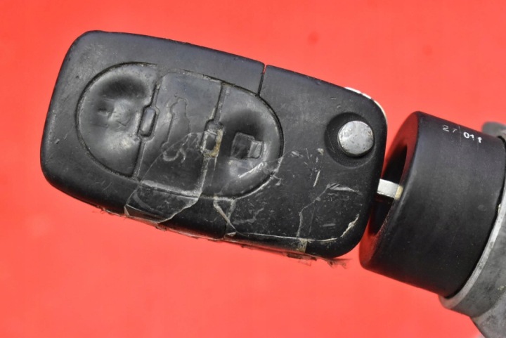 фото №9, Замок запалювання ключ 4b0905851c audi a2 8z 1.4 16v 75 km 99-05