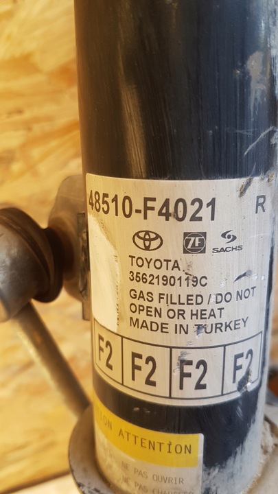 фото №7, Toyota c-hr 1.8 поворотный кулак амортизатор перед правая