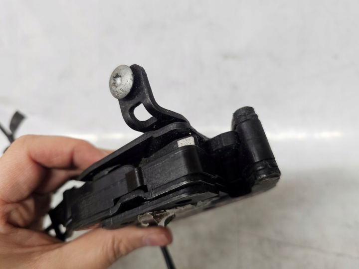 фото №6, Ford b-max 14r замок двері праві перед верхній av1ar218d04ad