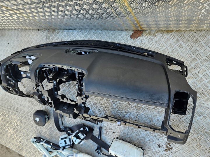 фото №8, Консоль капот торпедо ремни подушка подушки dodge ram 5 v 1500 19+