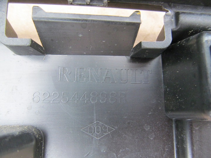 фото №7, Renault zoe рестайлинг средняя решётка бампера