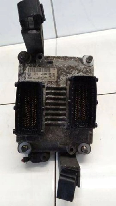 фото №1, Alfa romeo 147 1.6 b 2002 блок управления двигателя 0261206714b