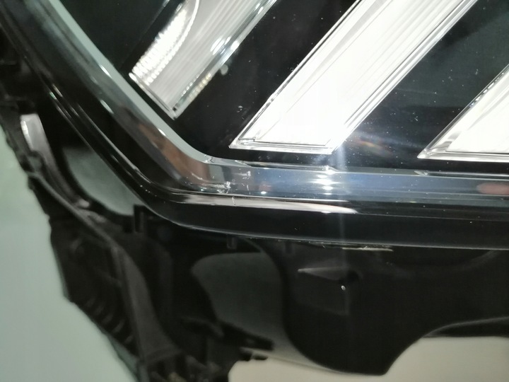 фото №6, Лампа правая передняя перед audi q3 ii 83a hal 8176