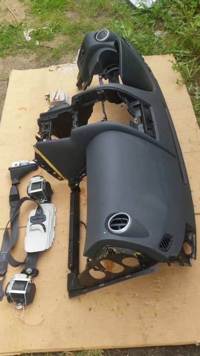 фото №8, Торпедо консоль подушки ремені nissan qashqai i j10 06-