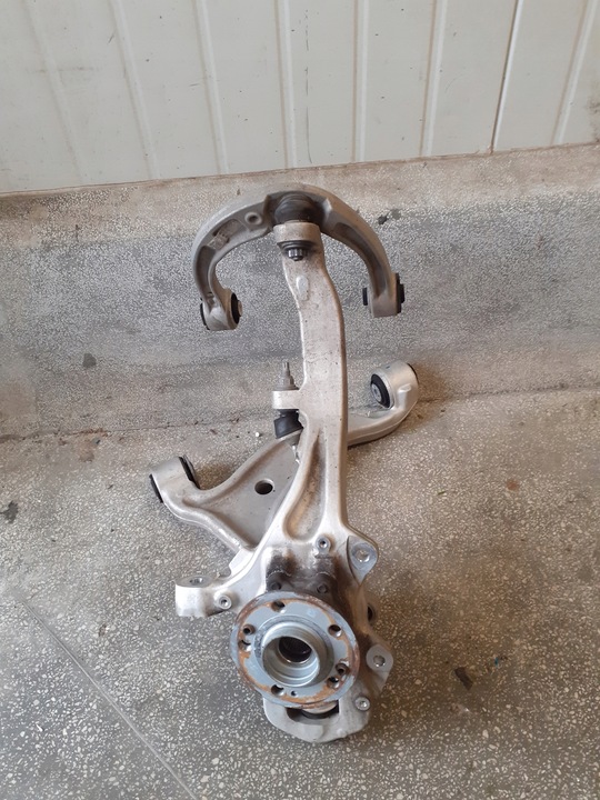 фото №7, Mercedes gls gle 167 x167 amg поворотна опора важіль ступиця лівий перед 1673301300