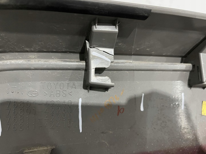 фото №8, Toyota rav4 v накладка кришки багажника зад 76801-42240