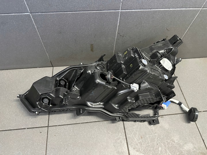 фото №11, Лампа правые перед lexus nx ii eu повреждённая