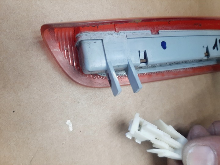 фото №7, Лампа третье свет сплав крышки audi a3 8p 5 дверь 8p4945097