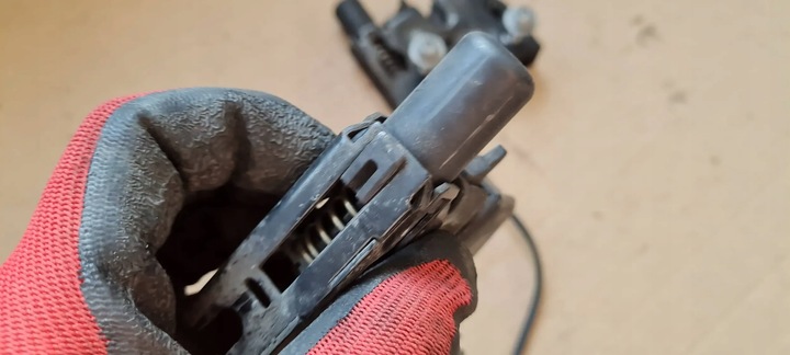 фото №9, A6 c7 4g рестайлінг s6 замок капота перед 4g0823509c s7 4g a7