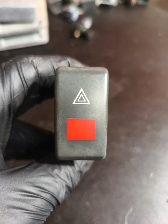 фото №1, Выключатель света аварийных 1u0953235c skoda octavia 1 i