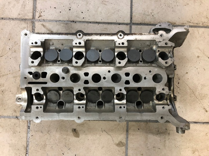 фото №1, Головка jaguar rover 3.0 v6 sc pbdx23-6090-ab