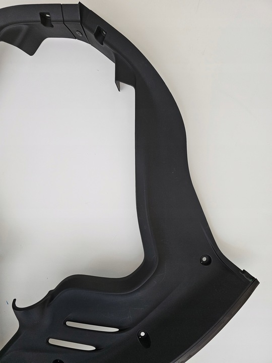 фото №5, Ferrari roma f169 панель під лобовим склом корпус пластикова 000903076 000903084