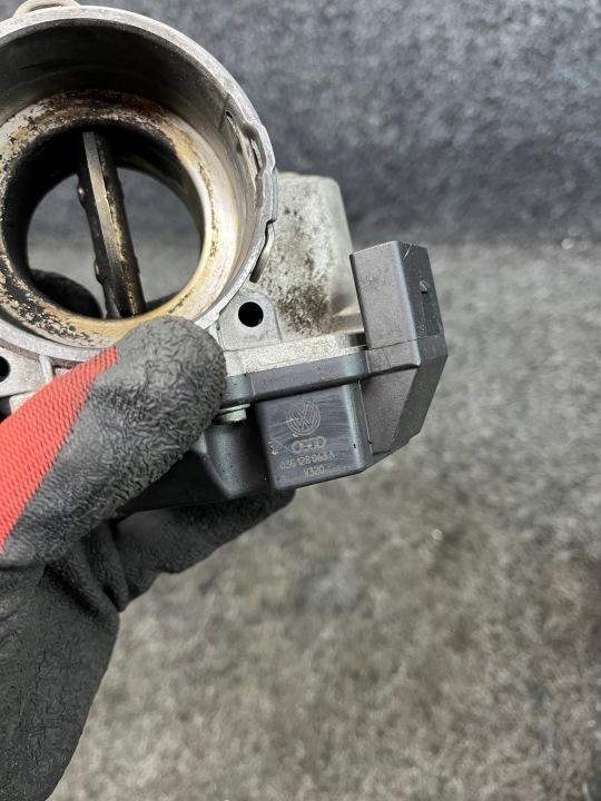 фото №5, Vw audi skoda 2.0 tdi дроссельная заслонка 03g128063a