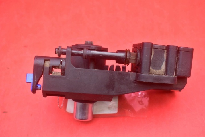 фото №5, Ручка кришки зад задня 13168316 09183495 opel meriva a 02-06