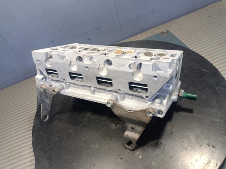 фото №11, Volkswagen touran i рестайлинг 1.4 tsi головка двигателя 03c103358ab