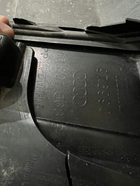 фото №11, Накладка бампера диффузор audi q7 sq7 s-line 4m0