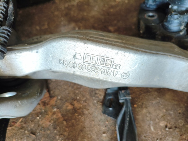 фото №7, Mercedes w236 cle 236 підвішування передні поворотна опора ричаги диск праве r