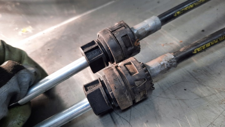 фото №8, Троси зміни кпп / коробка передач 1k0711266r/265r vw golf v 1.6 mpi
