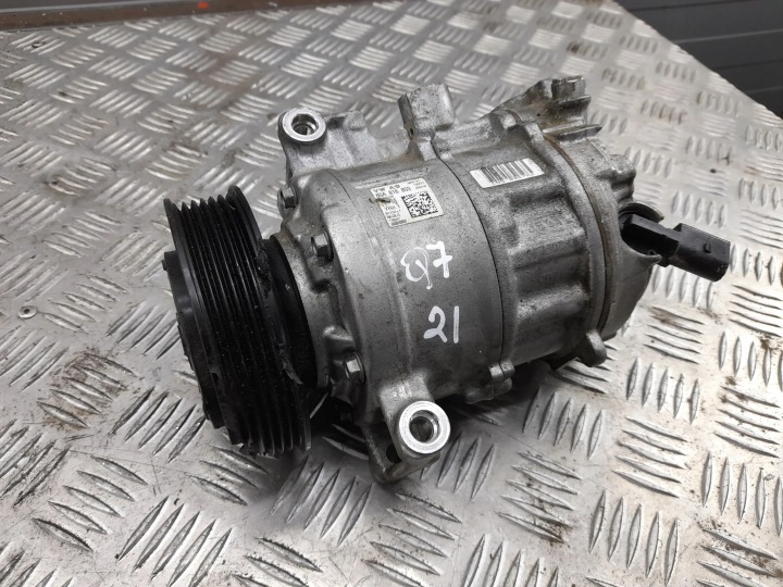 фото №8, Audi q7 4m 80a816803 з спереду компресор кондиціонера