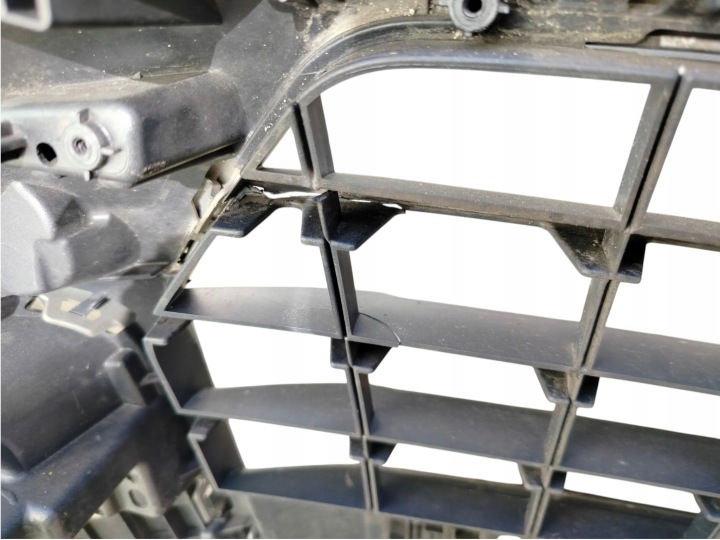 фото №10, Решётка радиатора audi q3 8uo fl 8u0853653
