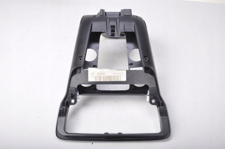 фото №8, Volvo v40 rdesign панель середній dekor 08632794