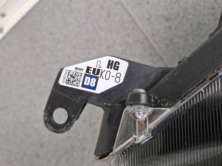 фото №8, Фара передняя передняя левая toyota yaris 4 iv xp21 k0-8 d8 hg
