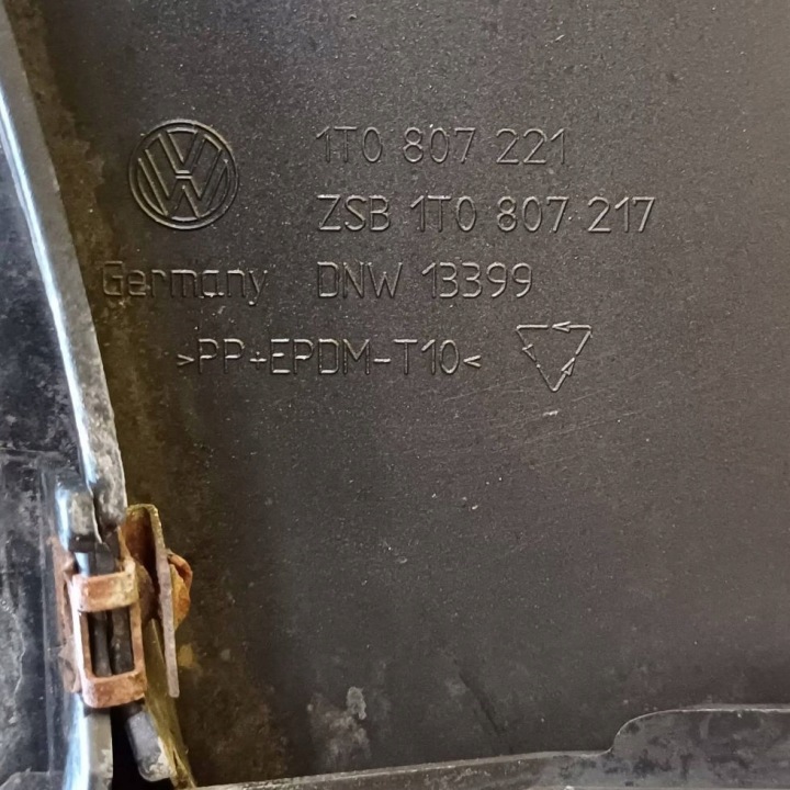 фото №9, Бампер перед передній pod ксенон vw touran i lak. lc9z 1t0807221 nr10