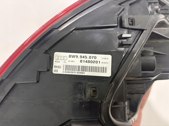 фото №10, Audi a4 b9 8w универсал avant лампы зад левая правая комплект