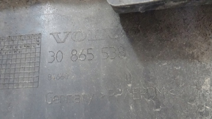 фото №15, Volvo v40 рестайлінг бампер зад pdc