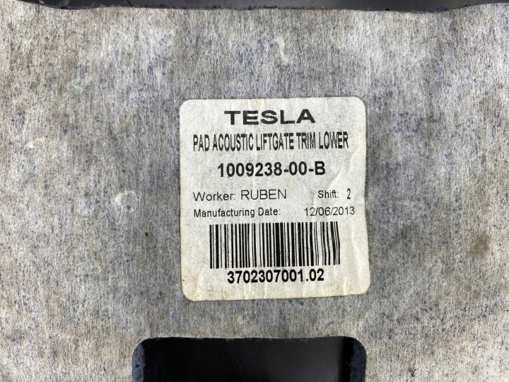 фото №16, Карта крышки багажника внутренняя пластик tesla s eu org