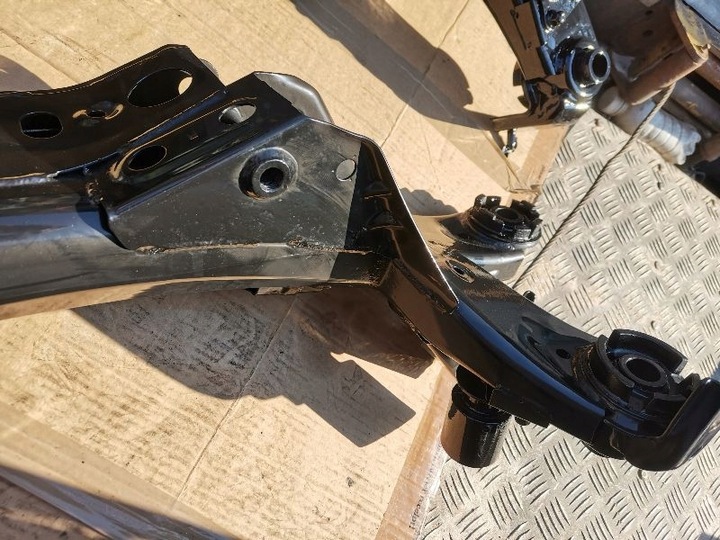 фото №7, Тележка подвешивание подрамник балка колыбель зад toyota avensis t25 оригинал рама