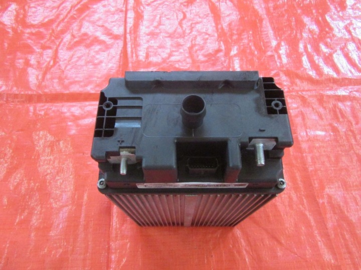 фото №6, Land rover defender 3.0d 2023 akumlator батарея зарядное устройство l8b2-10c784-bd
