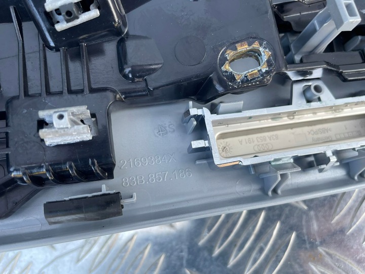 фото №10, Audi a3 83a планка консоли dekor 83b857186