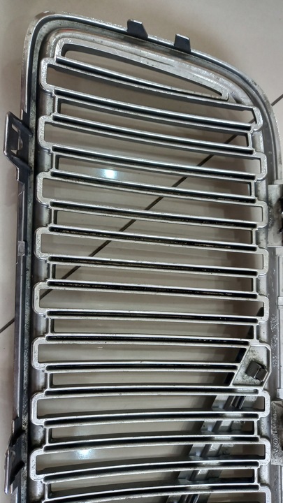 фото №16, Решітка решітка радіатора переднє volvo v70 04-07 рестайлінг