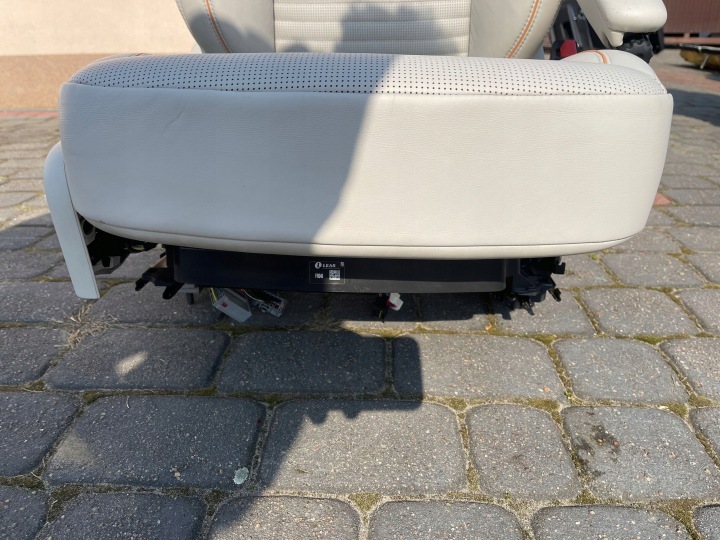 фото №13, Сидіння перед пасажира комплектні land rover discovery v l462 oem номер