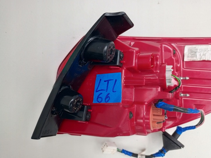 фото №14, Hyundai i30 iii універсал рестайлінг 21- лампа led задня ліва лівий зад 92401-g4600