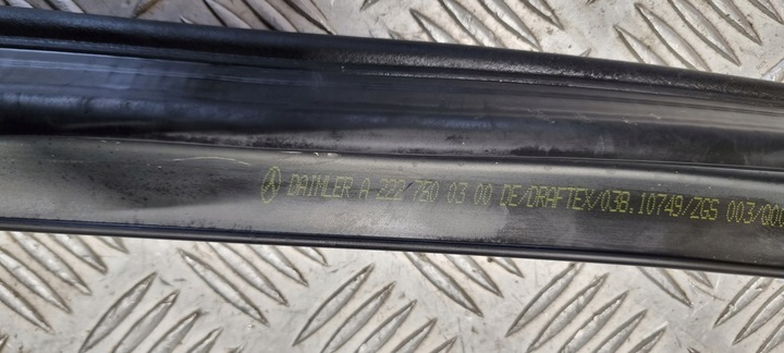 фото №10, Mercedes w222 прокладка кришки багажника зад задня a2227500300