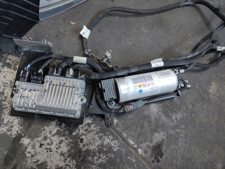 фото №1, Peugeot 2008 1.6ehdi модуль старт/стоп stratstop