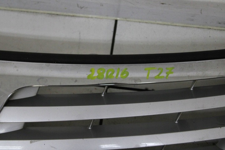 фото №8, Toyota avensis t27 09r- решітка радіатора решітка радіатор