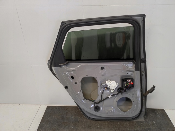 фото №8, Дверь левая зад задние audi rs6 c8 универсал